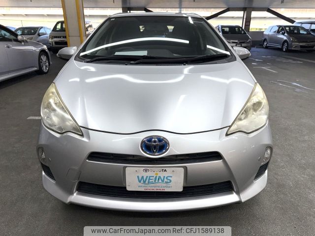 toyota aqua 2012 CFJ1589138 image 2