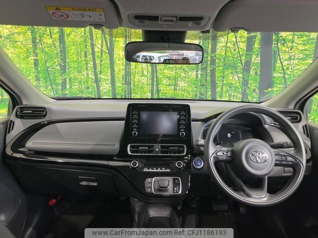 toyota aqua 2022 -TOYOTA--AQUA 6AA-MXPK11--MXPK11-2070292---TOYOTA--AQUA 6AA-MXPK11--MXPK11-2070292- image 2