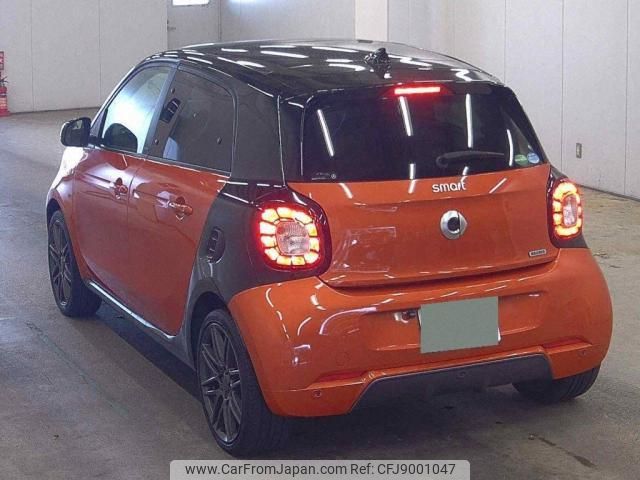 smart forfour 2018 CFJ9001047 image 2