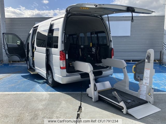 toyota hiace-commuter 2016 CFJ1791234 image 1