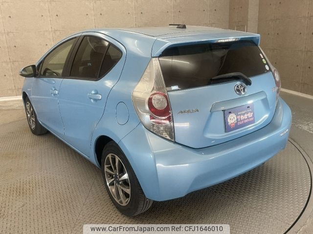 toyota aqua 2014 CFJ1646010 image 2