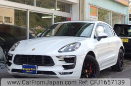 porsche macan 2018 CFJ1657139