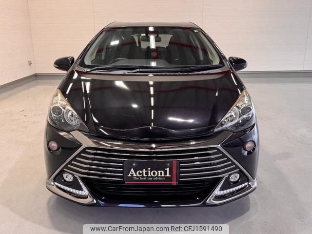 toyota aqua 2016 CFJ1591490 image 2