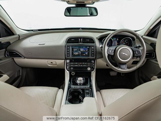 jaguar xe 2016 GOO_JP_965025051800207980002 image 1