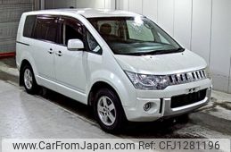 mitsubishi delica-d5 2013 CFJ1281196