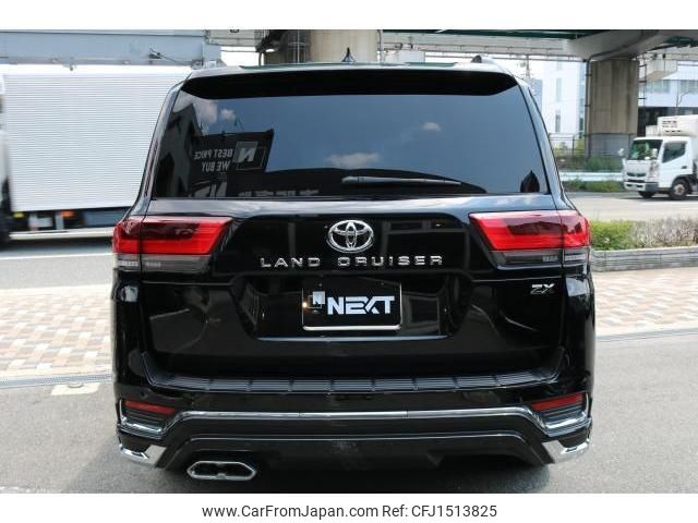 toyota land-cruiser 2023 CFJ1513825 image 2