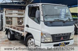 mitsubishi-fuso canter 2004 CFJ1675296