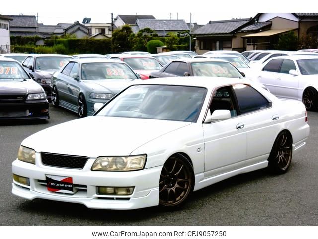 nissan laurel 2002 GOO_JP_700060229130230925001 image 1
