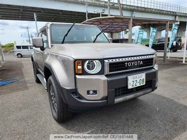 toyota land-cruiser-wagon 2024 CFJ1651688 image 1