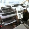 toyota voxy 2013 CFJ1703580 image 6
