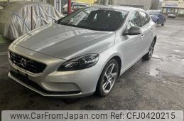 volvo v40 2015 -VOLVO--Volvo V40 LDA-MD4204T--YV1MVA8RDG2294246---VOLVO--Volvo V40 LDA-MD4204T--YV1MVA8RDG2294246-