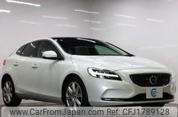 volvo v40 2020 CFJ1789128