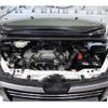 toyota voxy 2017 quick_quick_DBA-ZRR80W_0322425 image 8