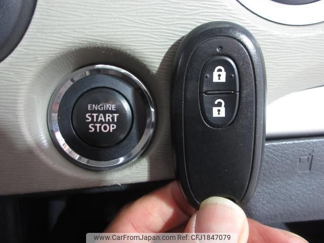 mazda flair 2013 CFJ1847079 image 2