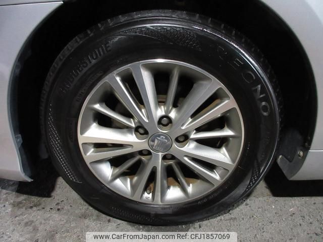 toyota crown 2010 CFJ1857069 image 2