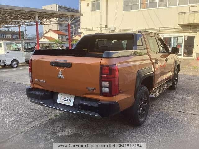 mitsubishi triton 2024 CFJ1817184 image 2