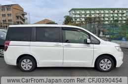 honda stepwagon 2013 NIKYO_QQ70520