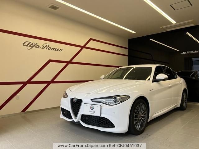 alfa-romeo giulia 2018 quick_quick_95220_ZAREAENN1J7576652 image 1