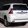 toyota land-cruiser-prado 2018 25411115 image 3