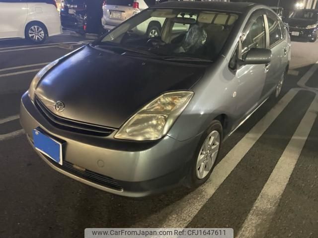 toyota prius 2004 CFJ1647611 image 2