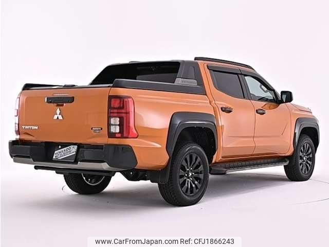 mitsubishi triton 2024 CFJ1866243 image 2
