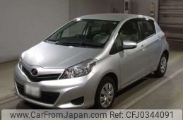 toyota vitz 2013 -TOYOTA 【福井 501ｽ8445】--Vitz DBA-KSP130--KSP130-2072626---TOYOTA 【福井 501ｽ8445】--Vitz DBA-KSP130--KSP130-2072626-