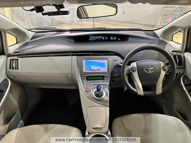 toyota prius 2014 quick_quick_ZVW30_ZVW30-1832392 image 2