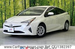 toyota prius 2017 CFJ1382397