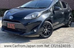 toyota aqua 2018 CFJ1624035