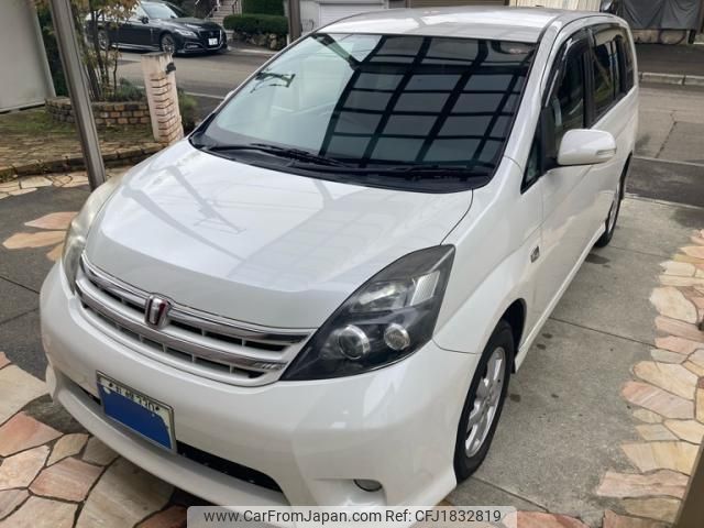 toyota isis 2010 CFJ1832819 image 1
