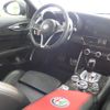 alfa-romeo giulia 2018 CFJ1569920 image 30