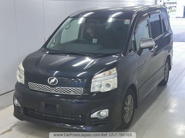 toyota voxy 2013 CFJ1780703 image 1