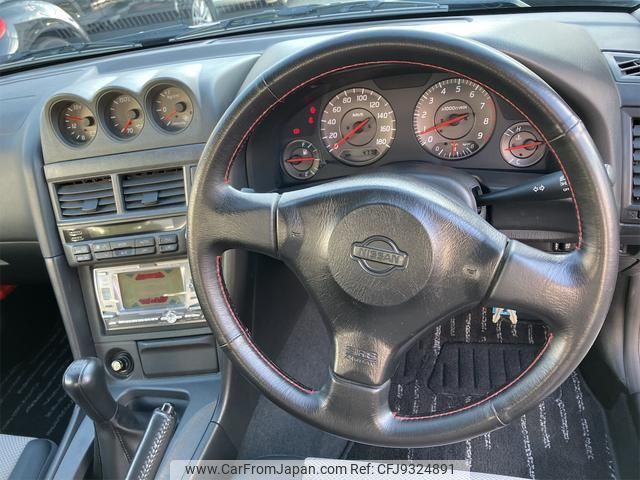 nissan skyline 1998 CFJ9324891 image 2
