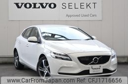 volvo v40 2018 CFJ1716656
