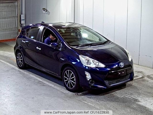 toyota aqua 2017 CFJ1622830 image 1