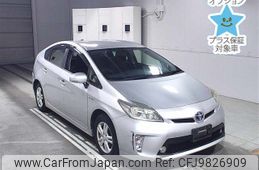 toyota prius 2013 -TOYOTA--Prius ZVW30-5676582---TOYOTA--Prius ZVW30-5676582-