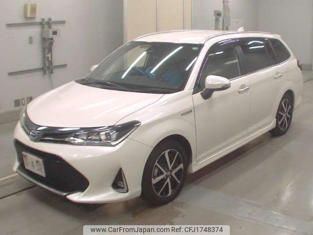 toyota corolla-fielder 2018 CFJ1748374 image 1