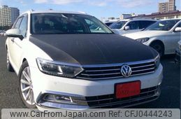 volkswagen passat-variant 2018 -VOLKSWAGEN--VW Passat Variant LDA-3CDFC--WVWZZZ3CZJE140255---VOLKSWAGEN--VW Passat Variant LDA-3CDFC--WVWZZZ3CZJE140255-