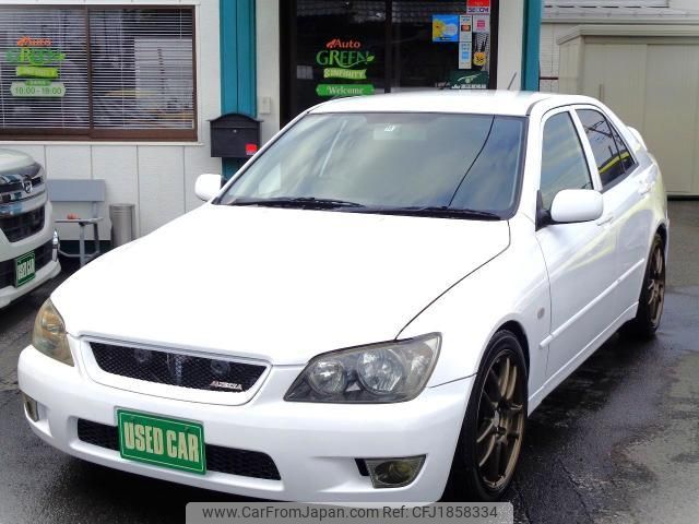 toyota altezza 2004 CFJ1858334 image 1