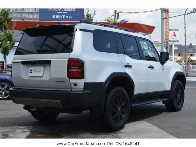 toyota land-cruiser-wagon 2024 CFJ1645241 image 2