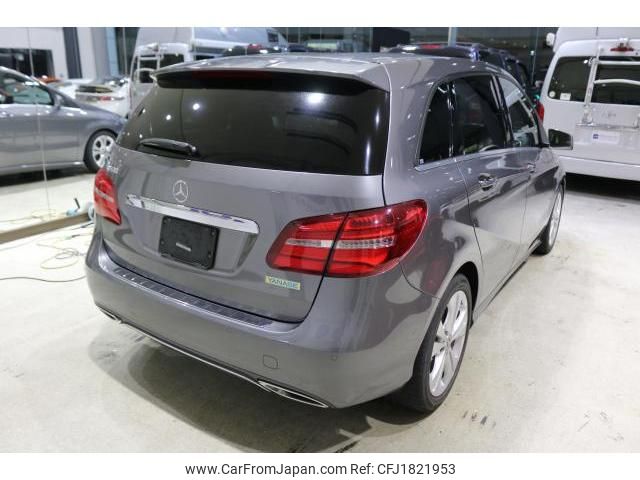 mercedes-benz b-class 2018 CFJ1821953 image 2
