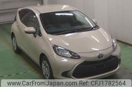 toyota aqua 2022 CFJ1782564