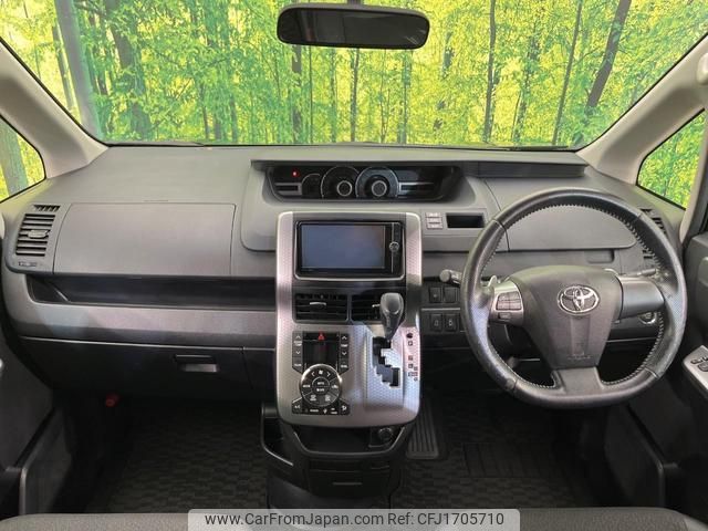 toyota voxy 2013 CFJ1705710 image 2