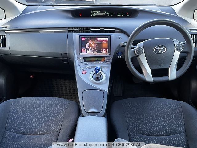 toyota prius 2013 -TOYOTA--Prius DAA-ZVW30--ZVW30-5688950---TOYOTA--Prius DAA-ZVW30--ZVW30-5688950- image 2