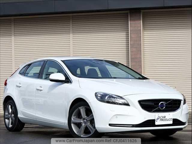 volvo v40 2014 -VOLVO 【岡山 301ﾒ303】--Volvo V40 MB4164T--E2129472---VOLVO 【岡山 301ﾒ303】--Volvo V40 MB4164T--E2129472- image 1