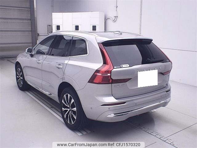 volvo xc60 2022 CFJ1570320 image 2