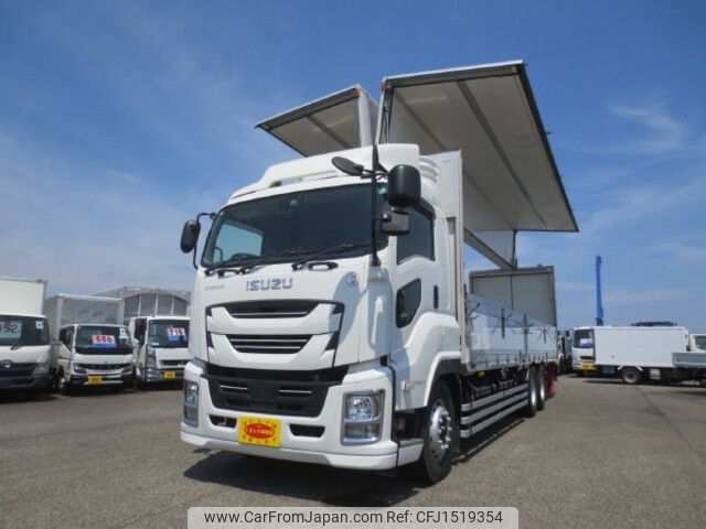 isuzu giga 2016 CFJ1519354 image 1
