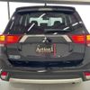mitsubishi outlander-phev 2016 166 image 5