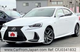 lexus is 2017 GOO_JP_700050301430241018004