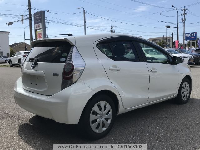 toyota aqua 2012 CFJ1663103 image 2